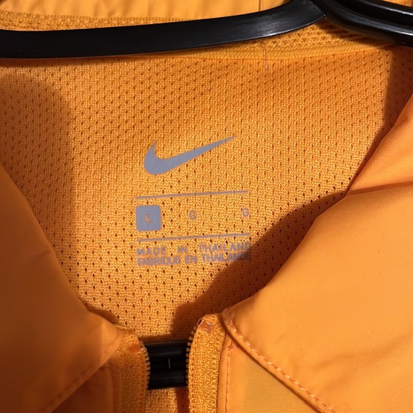 NIKE WINDBREAKER SHORT SLEEVE ZIP UP Size LARGE - Picture 10 of 12